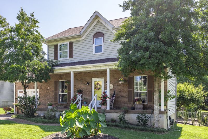 2108 Strombury Dr, Hermitage, TN 37076