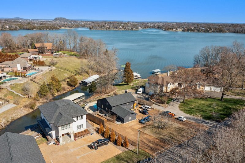 527 Lakeview Cir, Mount Juliet, TN 37122