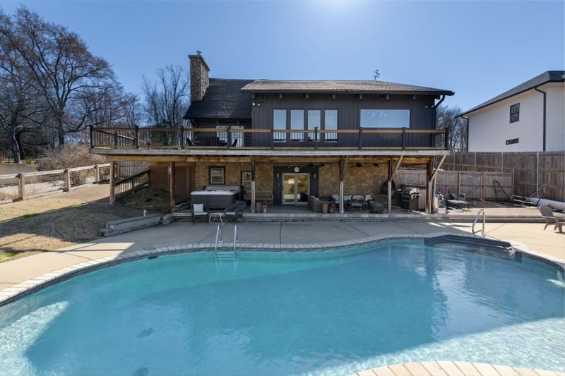 527 Lakeview Cir, Mount Juliet, TN 37122