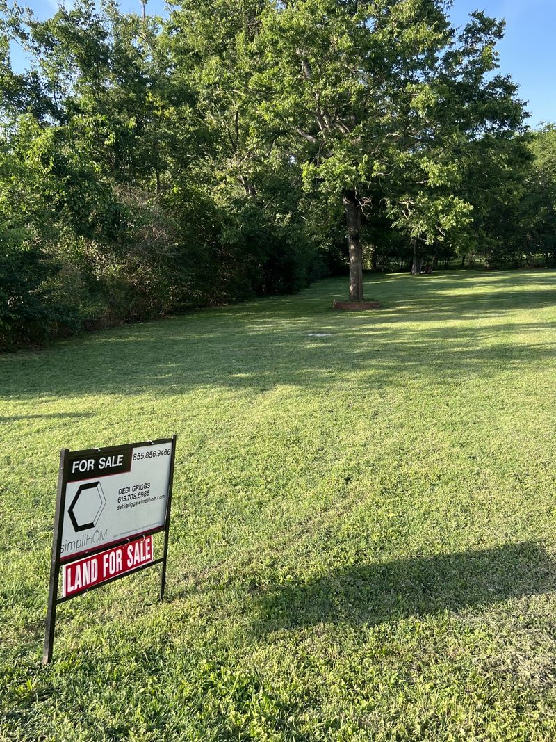 3410 Hydes Ferry Rd, Nashville, TN 37218