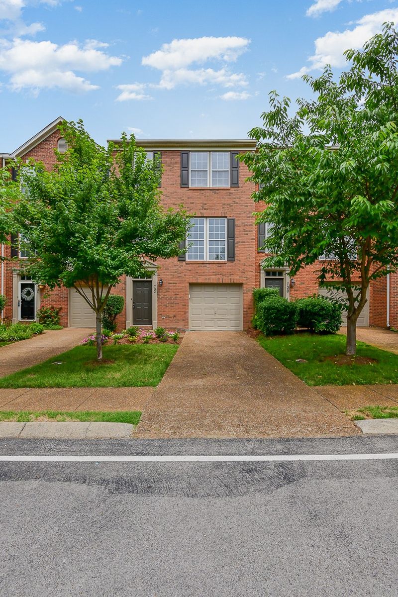 732 Huffine Manor Cir, Franklin, TN 37067