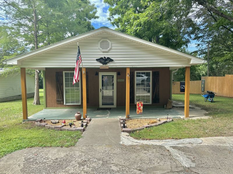 1124 Guy Bishop Ln, Dickson, TN 37055