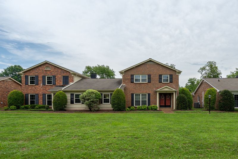 190 Boxwood Dr, Franklin, TN 37069