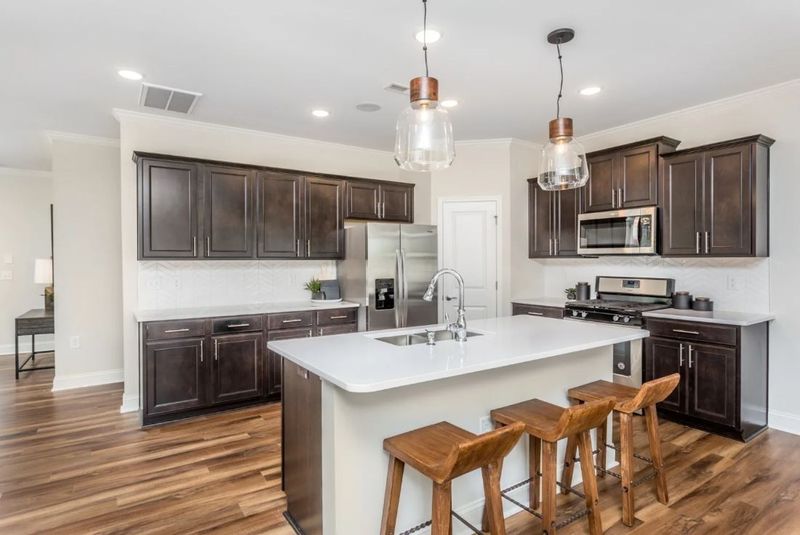 3261 Holiday Ln, Columbia, TN 38401