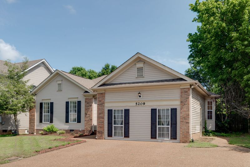 5209 Village Tc, Nashville, TN 37211