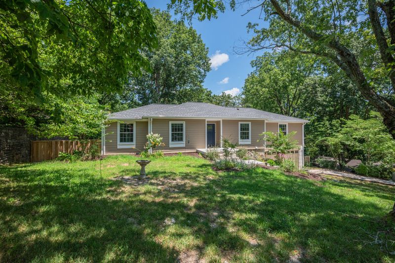 816 Stirrup Dr, Nashville, TN 37221