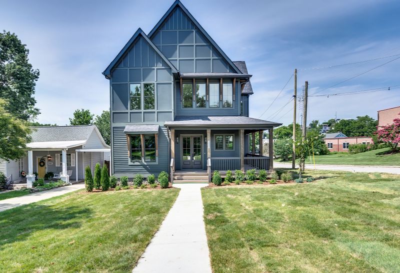 3800 Elkins Ave, Nashville, TN 37209