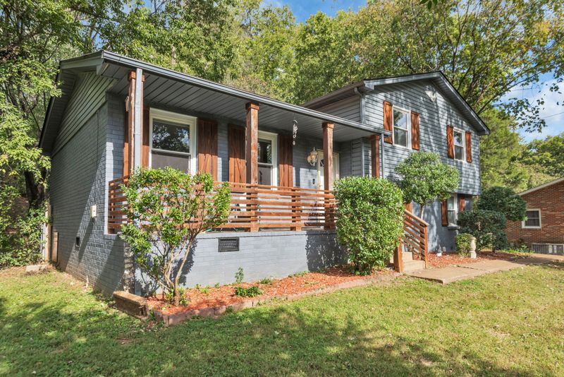 488 Ellenwood Dr, Nashville, TN 37211