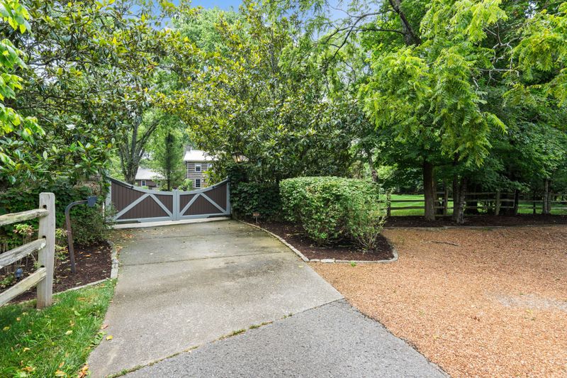 2207 Old Hickory Blvd, Nashville, TN 37215