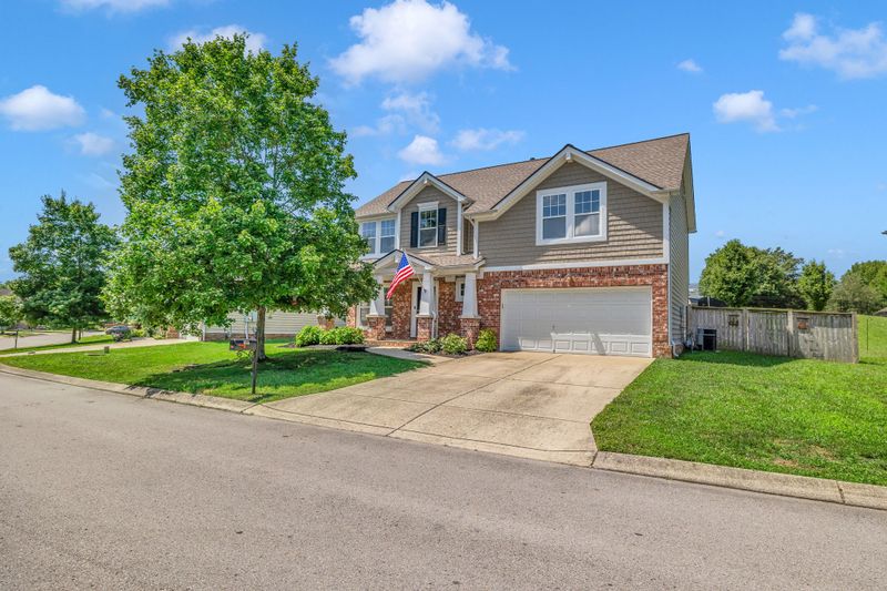 955 Legacy Park Rd, Mount Juliet, TN 37122
