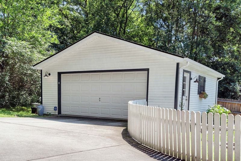 3140 Cloverwood Dr, Nashville, TN 37214
