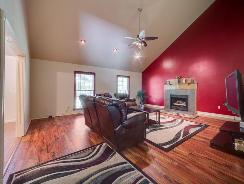 1878 Holder Loop Rd, Rising Fawn, GA 30738