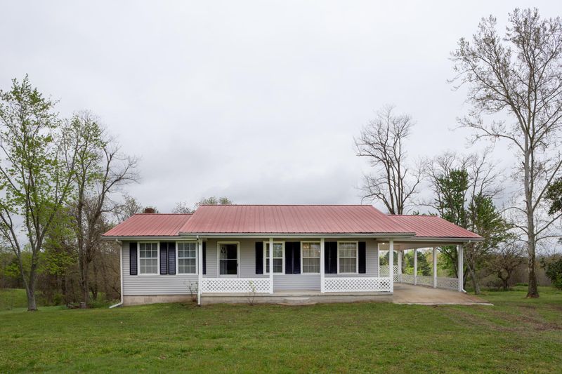 773 Reeves Rd, Trenton, GA 30752