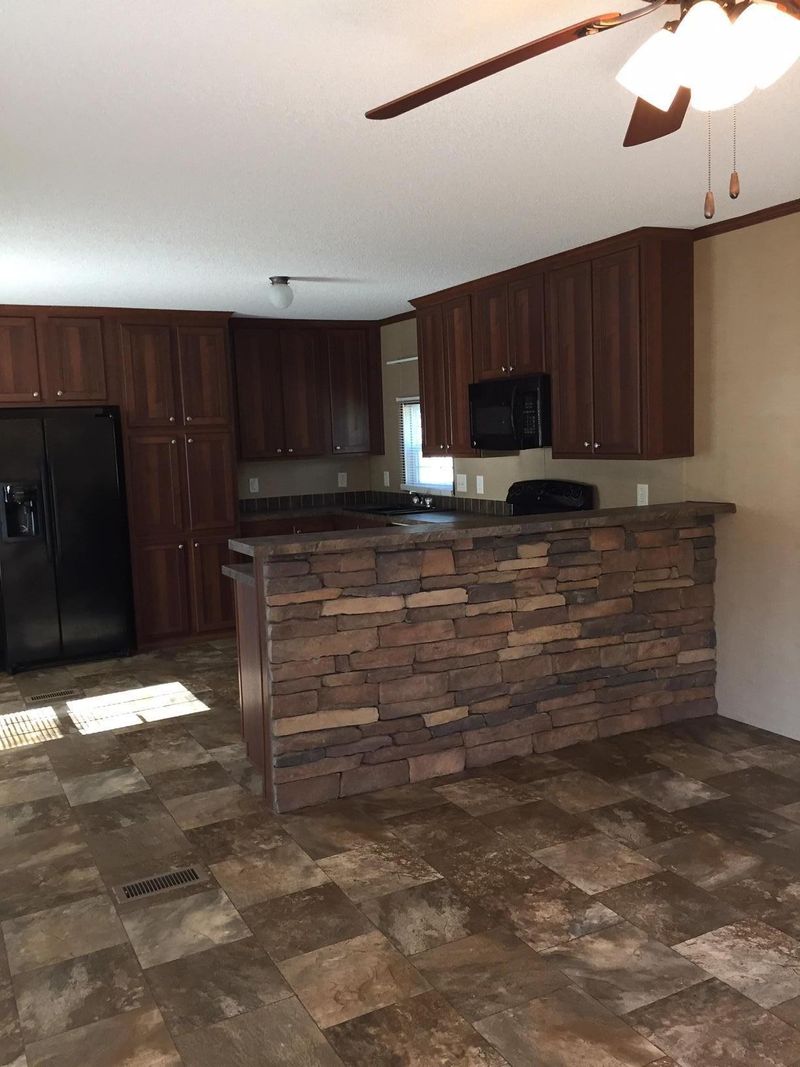 502 E 5th St, Stevenson, AL 35772