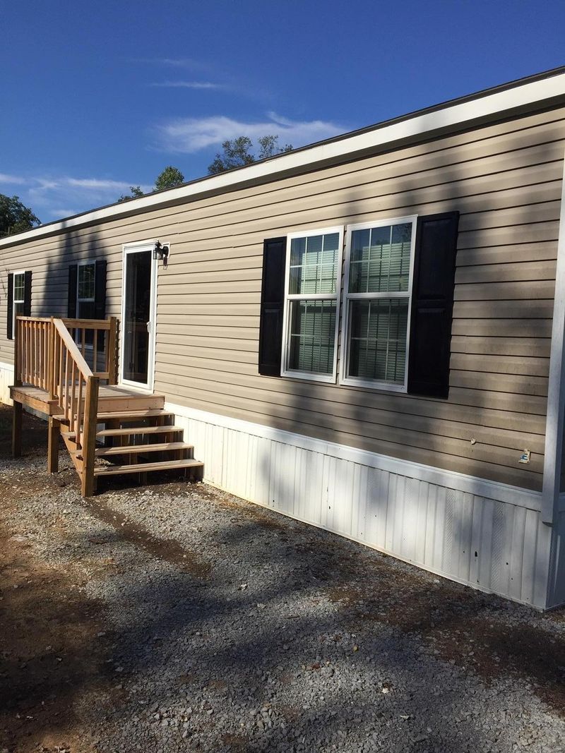 502 E 5th St, Stevenson, AL 35772