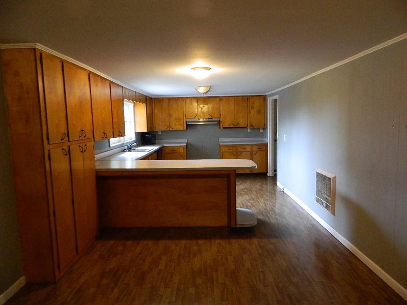 632 County Road 464, Flat Rock, AL 35966