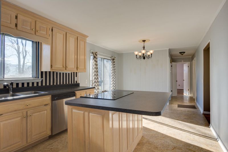 140 N Pine St, Trenton, GA 30752
