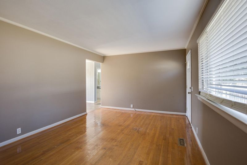 140 N Pine St, Trenton, GA 30752