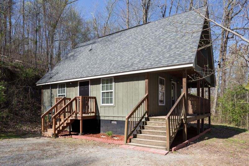 98 Pleasant Dr, Trenton, GA 30752