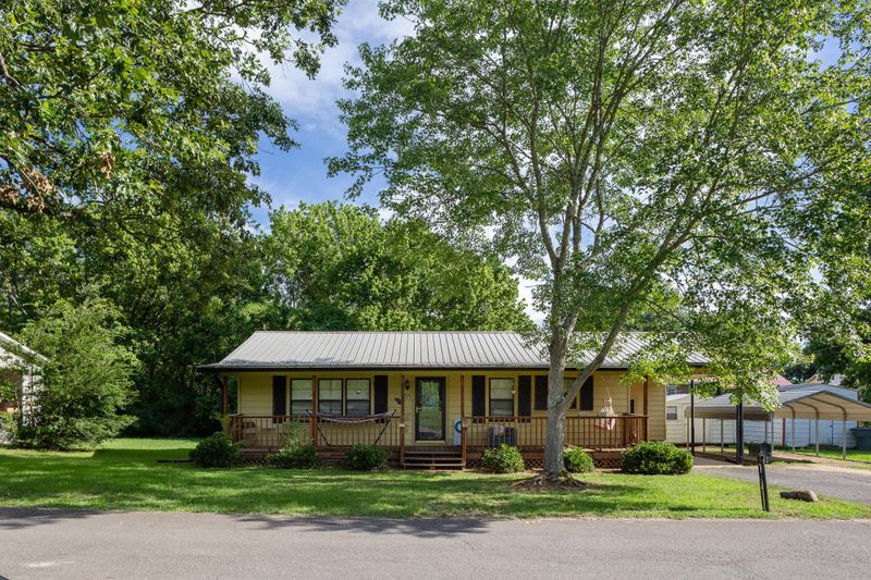 46 Green St, Scottsboro, AL 35769