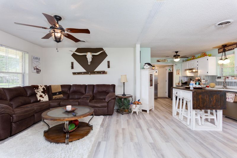 39 Malenda Dr, Trenton, GA 30752