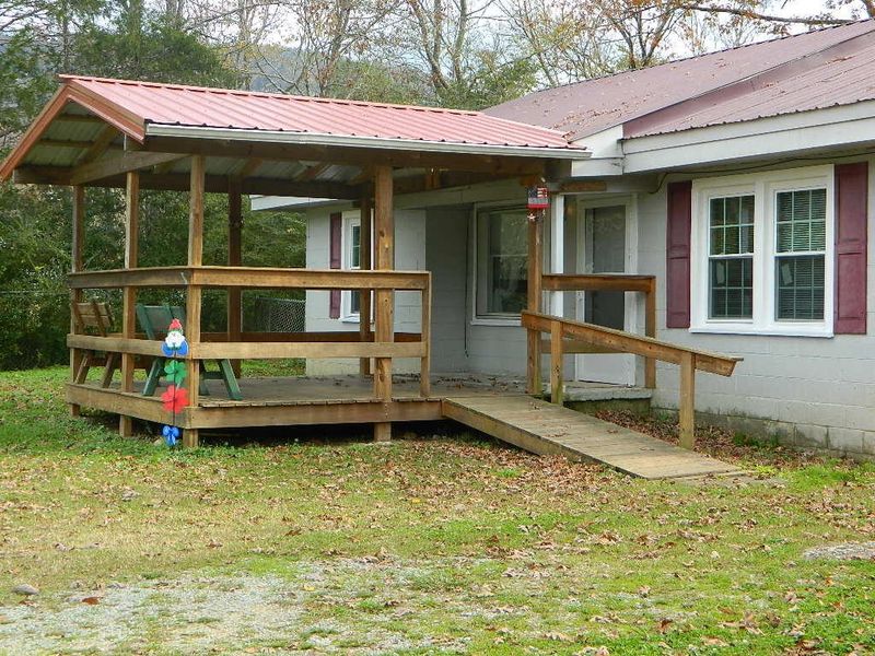 600 Gulch Rd, Trenton, GA 30752