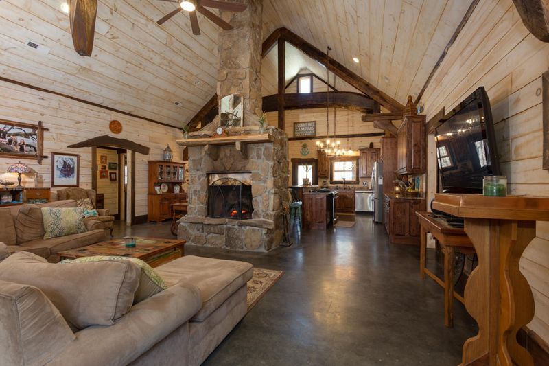 80 Fulghum Rd, Rising Fawn, GA 30738