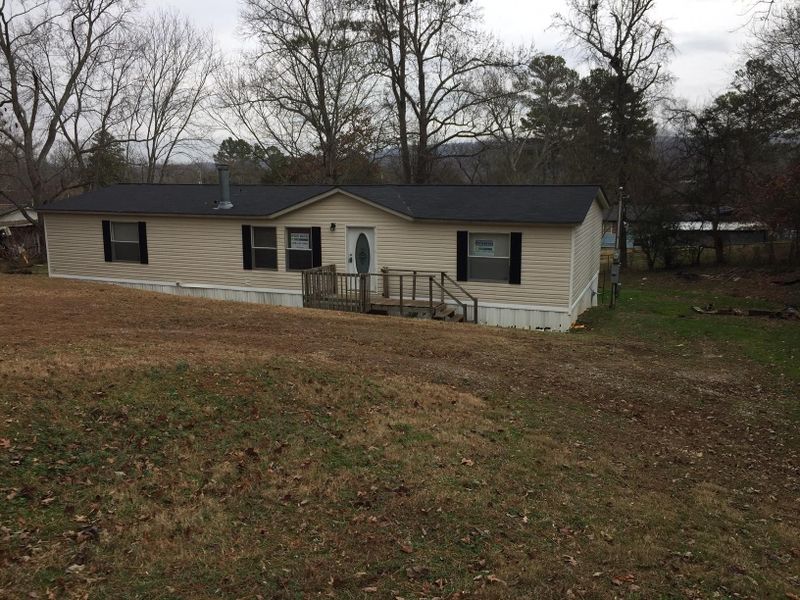 917 Raygan Dr, Tunnel Hill, GA 30755