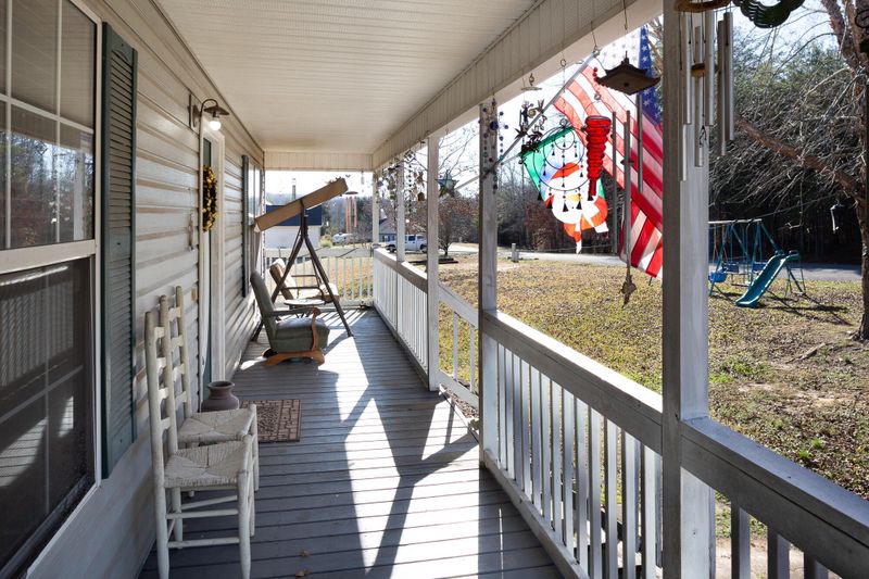 258 Valley Estates Dr, Trenton, GA 30752