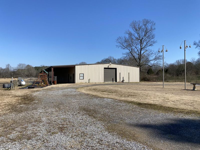 256 Ruby Johnson Dr, Scottsboro, AL 35769