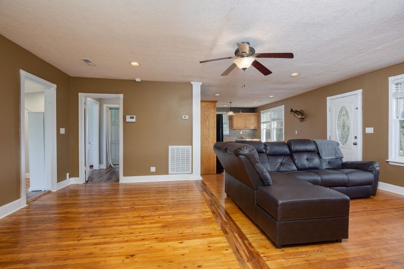 3662 Alabama Hwy 75, Flat Rock, AL 35966
