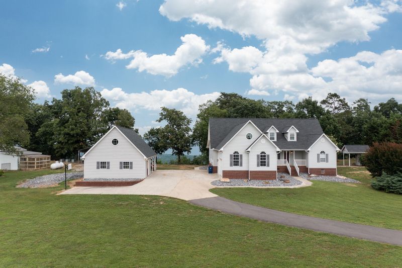 553 County Rd 141, Flat Rock, AL 35966