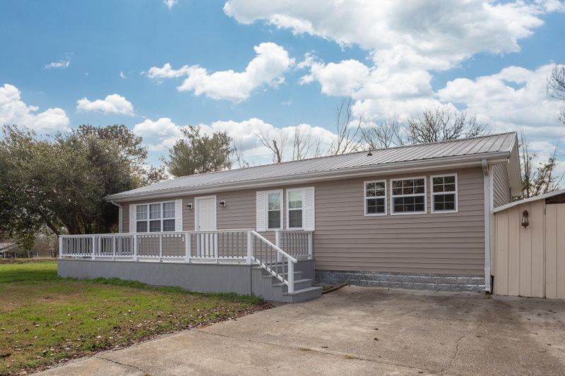 35 Pee Wee St, Trenton, GA 30752