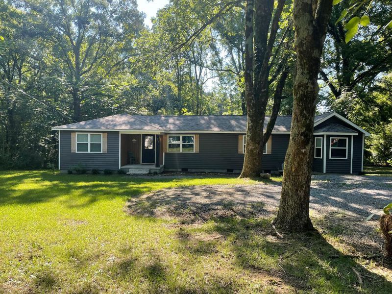 991 Co Rd 141, Flat Rock, AL 35966