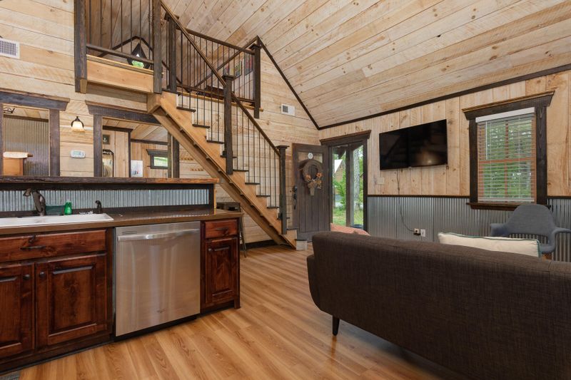 496 Plum Nelly Rd, Rising Fawn, GA 30738