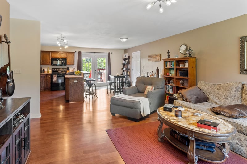 1037 Lillard Williams Rd, Chapmansboro, TN 37035