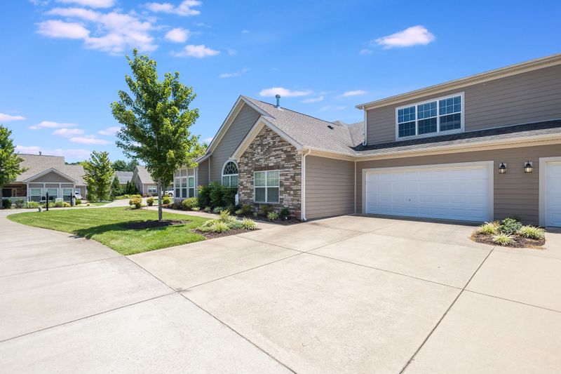 2438 Bridgeway St, Murfreesboro, TN 37128