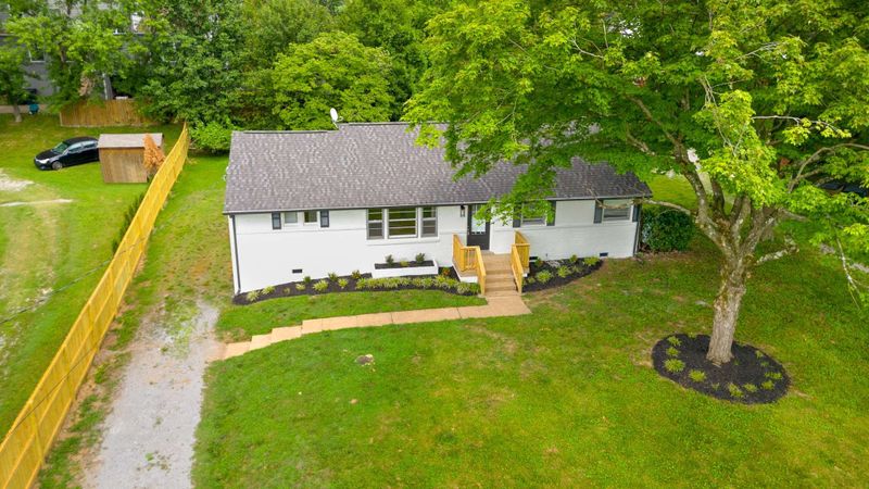2701 Mailan Dr, Nashville, TN 37206