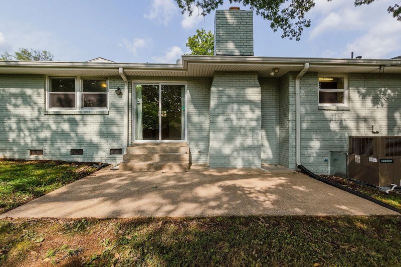 941 Giant Oak Dr, Nashville, TN 37217