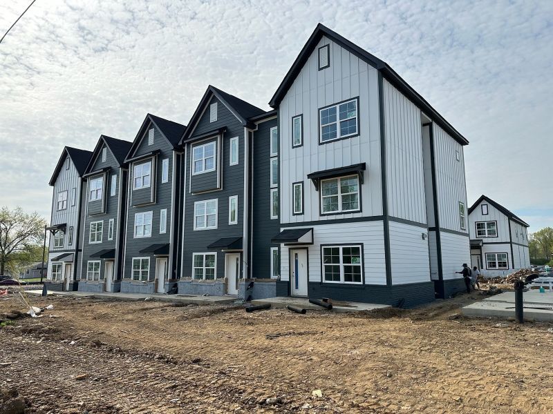 700 N Dupont Ave #324, Madison, TN 37115