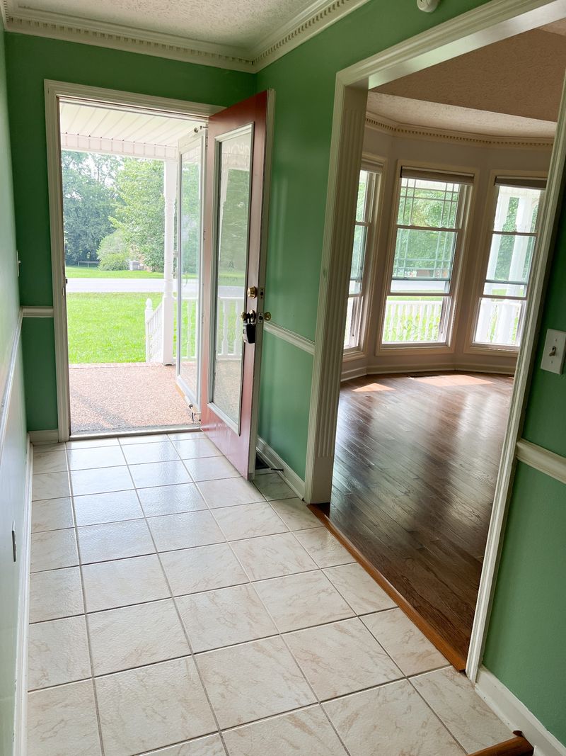 701 Amy Ct, Cottontown, TN 37048