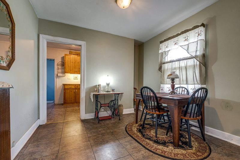528 E Trinity Ln, Nashville, TN 37207