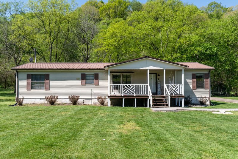 8390 W Sheepneck Rd, Mount Pleasant, TN 38474