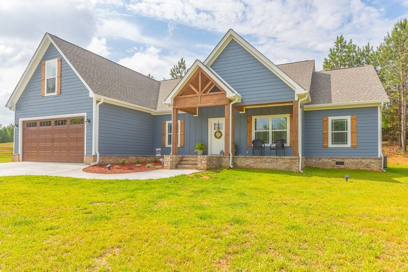 116 Madison St E, Chatsworth, GA 30705