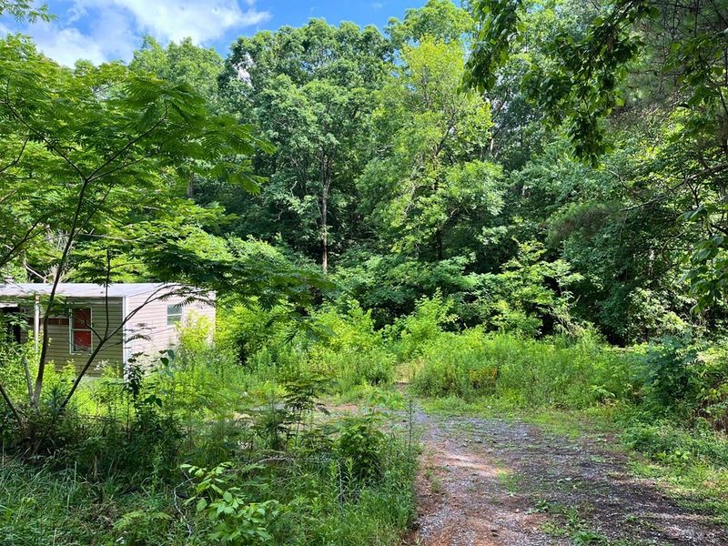 2618 Pleasant Dr, Dalton, GA 30721