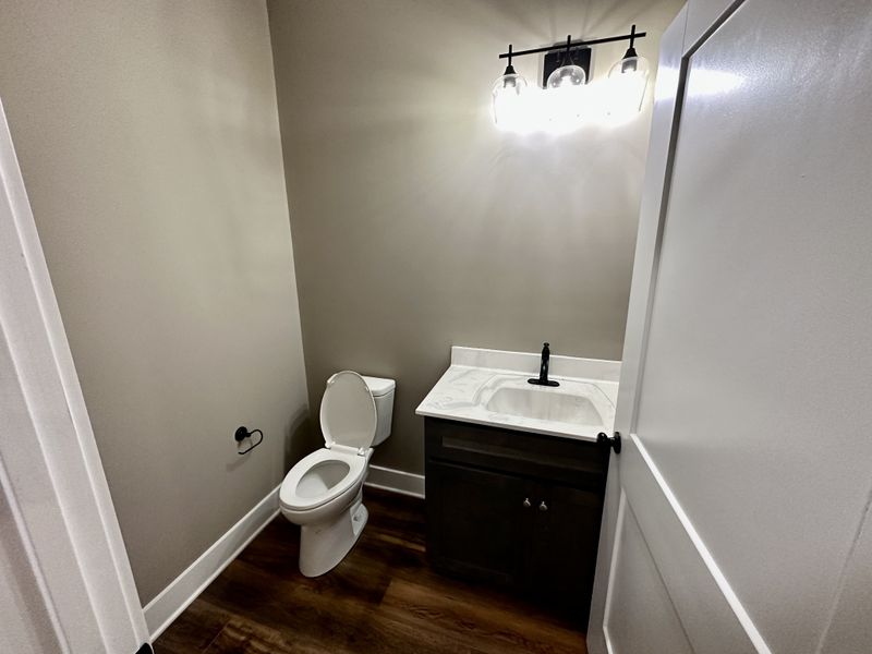 412 S Aztec Dr, White House, TN 37188