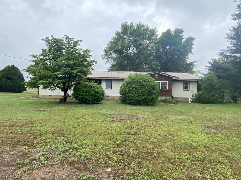 432 Co Rd 383, Dutton, AL 35744