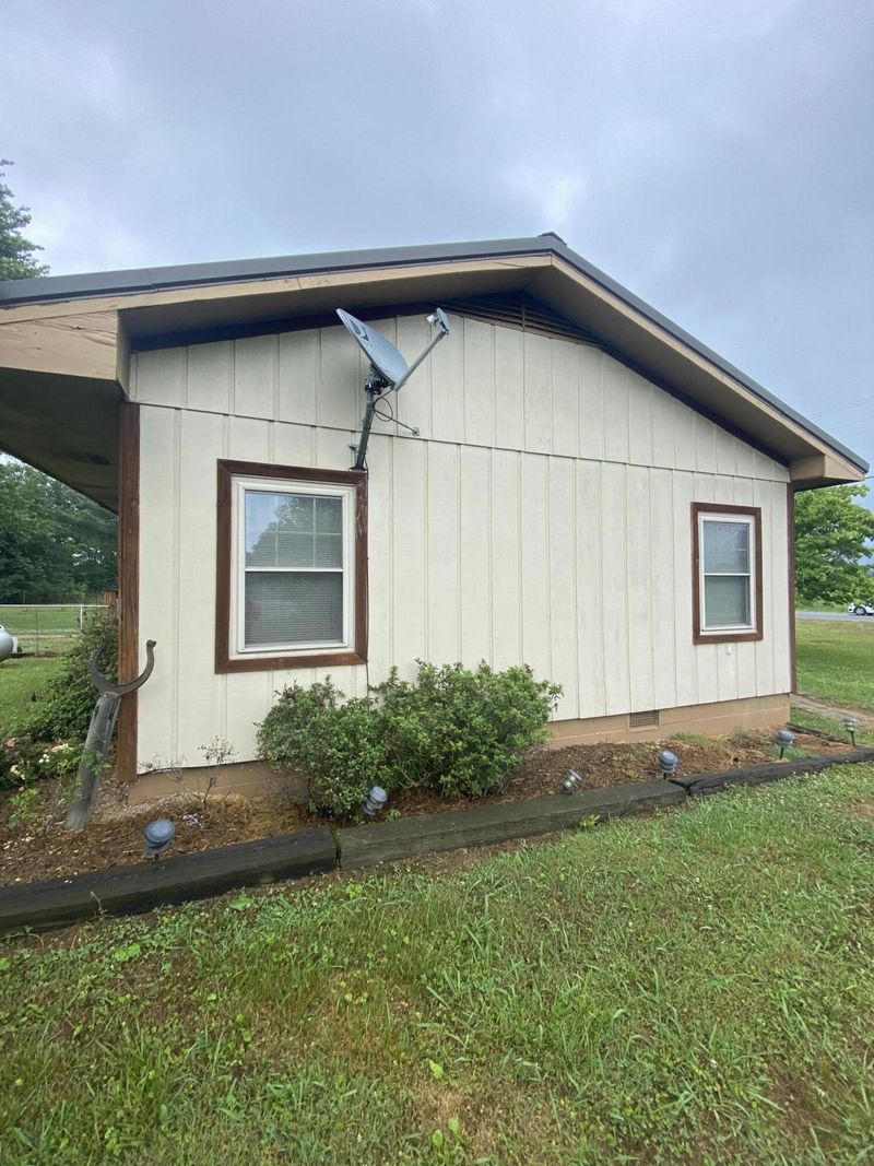 432 Co Rd 383, Dutton, AL 35744