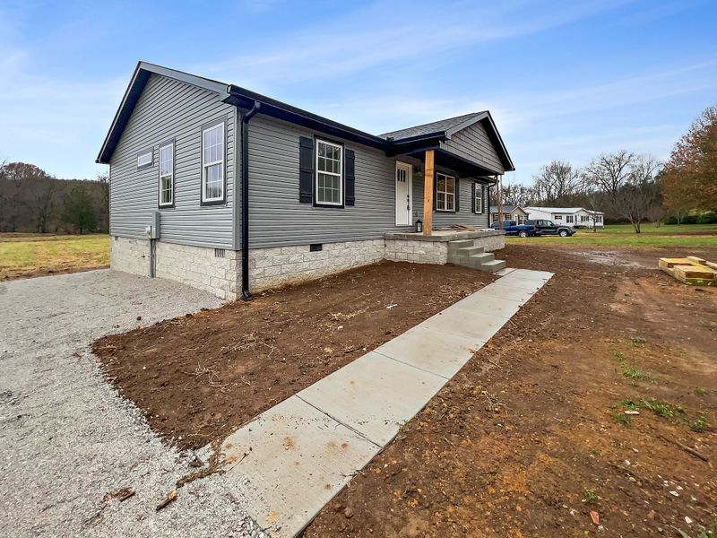 39 Round Lick Hills Ln, Watertown, TN 37184
