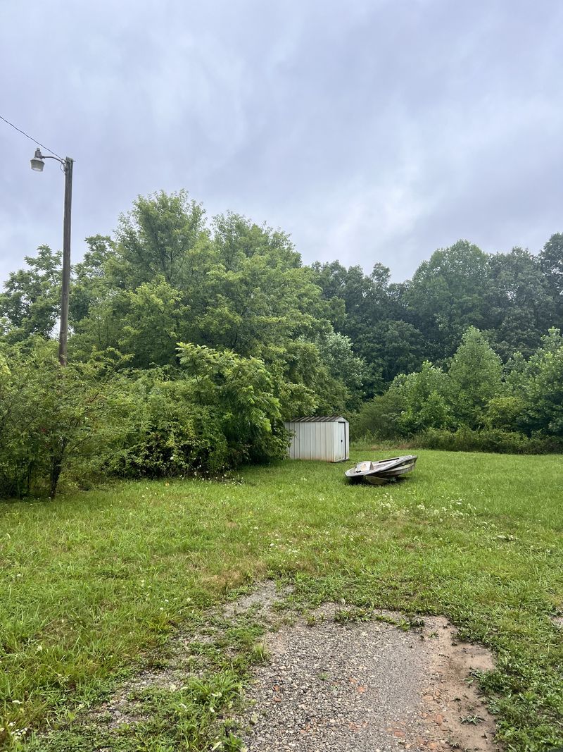 1284 Hornal Rd, White Bluff, TN 37187